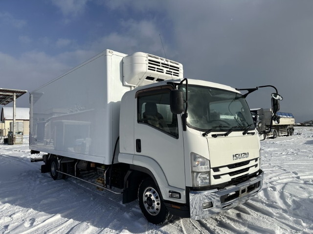 Forward Refrigerator & Freezer Truck_1