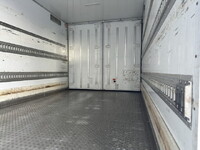 ISUZU Forward Refrigerator & Freezer Truck TKG-FRR90T2 2015 750,517km_18