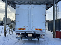 ISUZU Forward Refrigerator & Freezer Truck TKG-FRR90T2 2015 750,517km_2