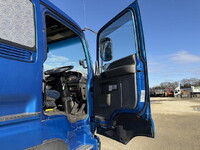 ISUZU Giga Refrigerator & Freezer Truck QKG-CYL77A 2013 1,551,516km_26