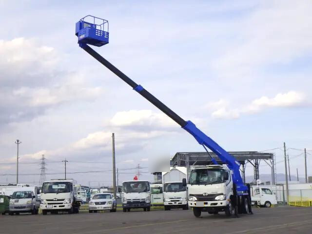HINO Dutro Cherry Picker TKG-XZU600E 2017 9,000km