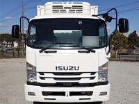 ISUZU Forward Refrigerator & Freezer Truck 2RG-FRR90T2 2017 326,000km_3