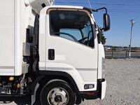 ISUZU Forward Refrigerator & Freezer Truck 2RG-FRR90T2 2017 326,000km_7