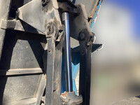 ISUZU Elf Dump PB-NKR81N 2006 135,139km_15