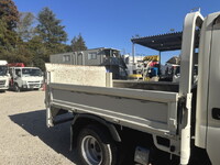 TOYOTA Toyoace Double Cab SKG-XZU685 2011 28,250km_17