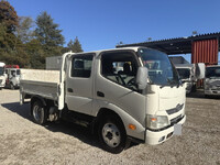 TOYOTA Toyoace Double Cab SKG-XZU685 2011 28,250km_3