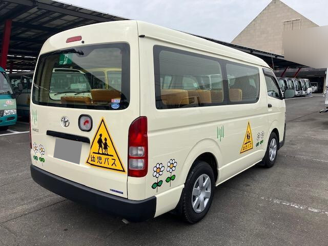 Hiace Kindergarten Bus _2