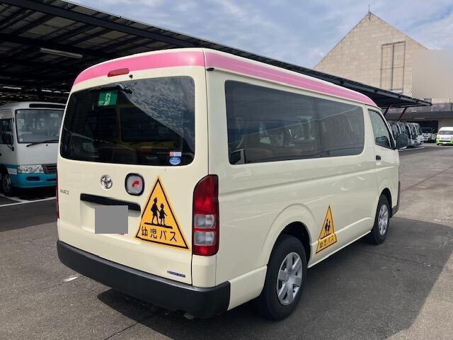 Hiace Kindergarten Bus _2