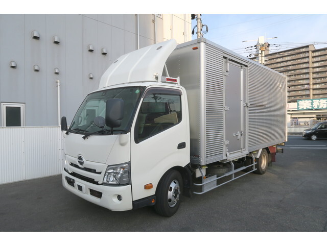 Dutro Aluminum Van_1