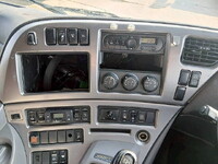 UD TRUCKS Quon Trailer Head QPG-GK5XAB 2018 559,981km_33