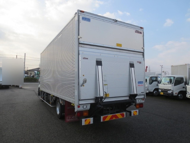 Forward Aluminum Van_2