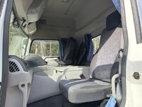 UD TRUCKS Quon Trailer Head QKG-GK6XAB 2016 397,388km_19