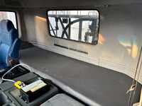ISUZU Giga Container Carrier Truck QKG-CYM77A 2015 160,000km_37