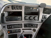 UD TRUCKS Quon Trailer Head QPG-GK5XAB 2015 477,095km_32