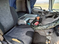 UD TRUCKS Quon Trailer Head QPG-GK5XAB 2015 477,095km_38