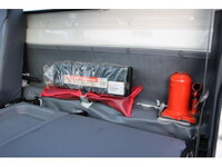 ISUZU Elf Cherry Picker TPG-NKR85AN 2016 16,000km_38