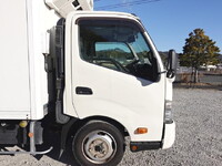 HINO Dutro Refrigerator & Freezer Truck SKG-XZU710M 2012 271,000km_6