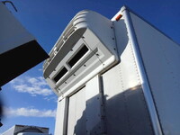 ISUZU Giga Refrigerator & Freezer Truck QKG-CYJ77BA 2017 573,000km_24