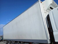 ISUZU Giga Refrigerator & Freezer Truck QKG-CYJ77BA 2017 573,000km_8