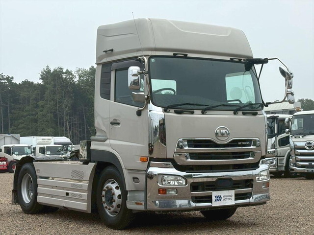 UD TRUCKS Quon Trailer Head QPG-GK5XAB 2016 586,000km