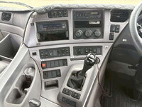 UD TRUCKS Quon Trailer Head QPG-GK5XAB 2016 586,000km_20