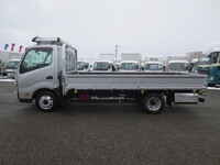 HINO Dutro Flat Body 2RG-XZU712M 2022 4,643km_8