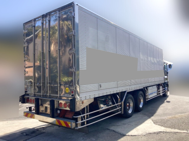 Giga Refrigerator & Freezer Truck_2