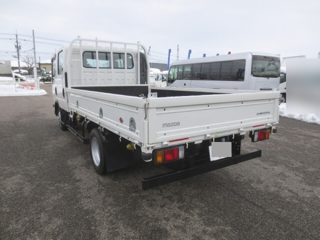 Titan Double Cab_2