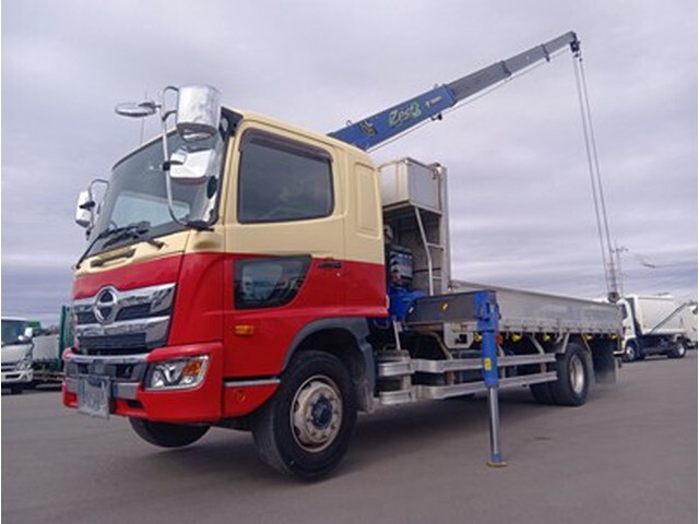 Ranger Truck (With 4 Steps Of Cranes)_1
