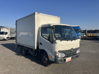 HINO Dutro Panel Van TPG-XZU655M 2018 142,037km_3
