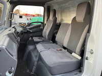ISUZU Elf Aluminum Van TPG-NNR85AN 2018 141,572km_31