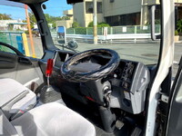 ISUZU Elf Aluminum Van TRG-NMR85AN 2015 289,069km_33