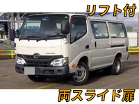 HINO Dutro Root Van TPG-XZC605Y 2018 171,000km_1