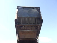 ISUZU Giga Garbage Truck KL-CYM73Q3 2002 157,231km_9