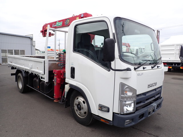 Elf Truck (With 3 Steps Of Cranes)_1