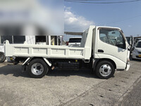 TOYOTA Dyna Dump BDG-XZU314D 2006 125,000km_5
