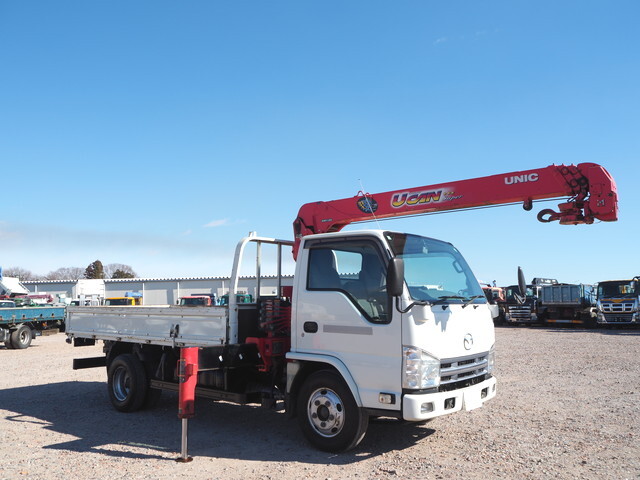 MAZDA Titan Truck (With 4 Steps Of Cranes) TKG-LKR85R 2014 56,130km