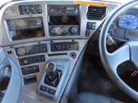 UD TRUCKS Quon Trailer Head QKG-GK6XAB 2015 360,000km_20