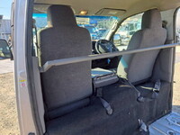 NISSAN Caravan Box Van CBF-VR2E26 2014 105,000km_32