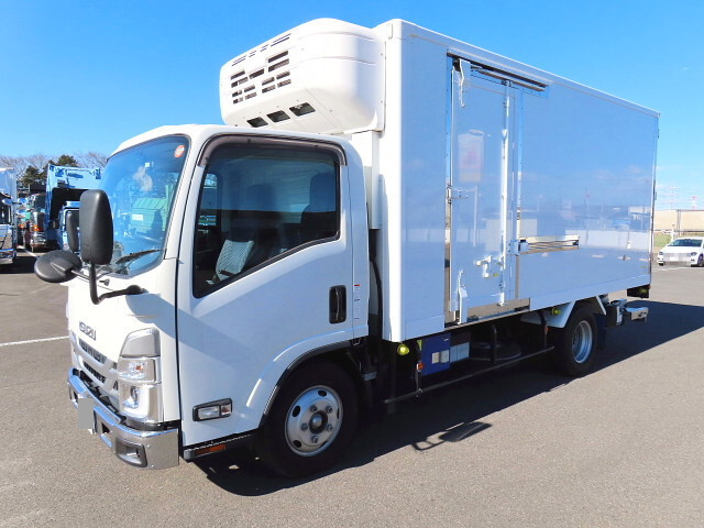 ISUZU Elf Refrigerator & Freezer Truck 2RG-NMR88N 2022 35,000km