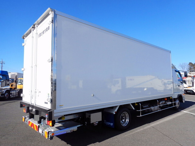 Fighter Refrigerator & Freezer Truck_2