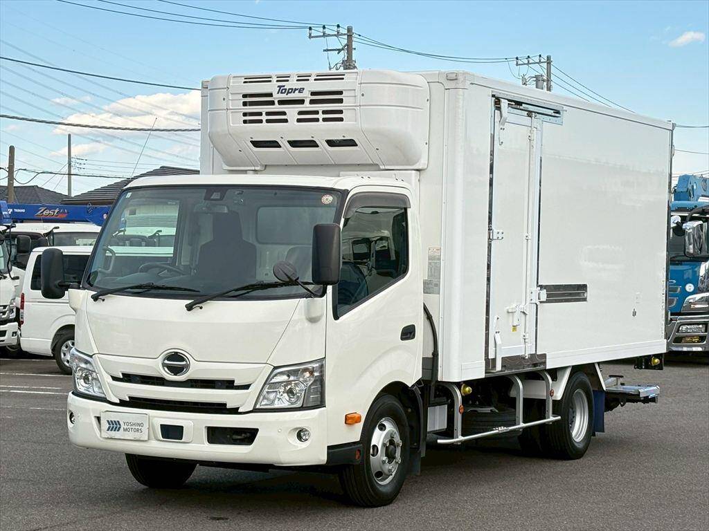 Dutro Refrigerator & Freezer Truck_1