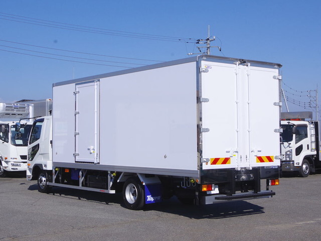 Fighter Refrigerator & Freezer Truck_2