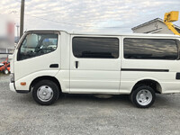 TOYOTA Dutro Panel Van TKG-XZU605M 2018 210,000km_5