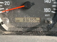 ISUZU Forward Aluminum Wing SPG-FSR90T2 2017 836,000km_4