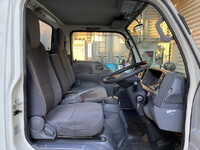 ISUZU Elf Panel Van TRG-NJR85AN 2018 109,000km_32