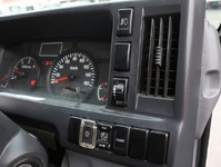 ISUZU Elf Double Cab TRG-NJR85A 2015 47,804km_25