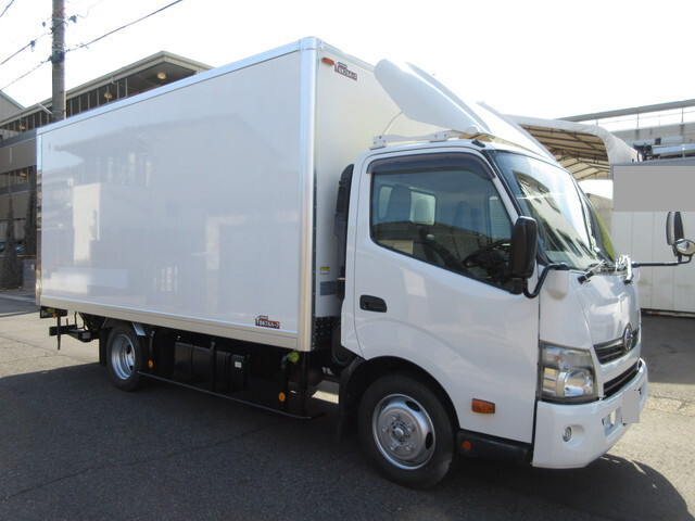 HINO Dutro Reefer Van TKG-XZU710M 2014 234,000km