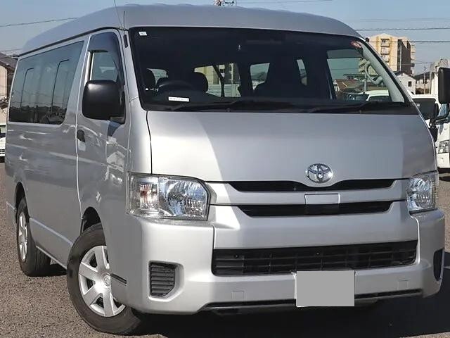 Hiace Box Van_1