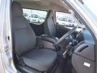 TOYOTA Hiace Box Van CBA-TRH214W 2019 62,500km_27